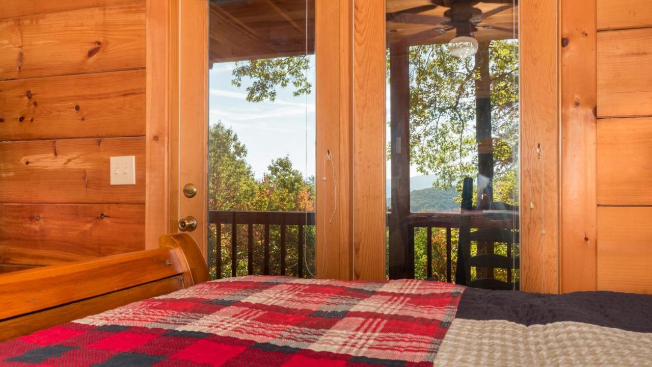 Red Apple Mountaintop Cabin Hot Tub, Wifi, Pet Friendly, Fireplace, Pit, Best Views Villa Cherry Log Esterno foto